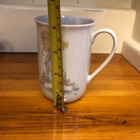 Precious Moments Mom Cup 1989 - Picture 4 of 4